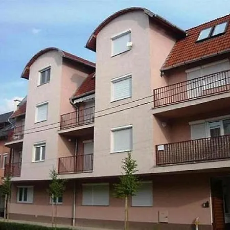 Διαμέρισμα Major Street Apartman *