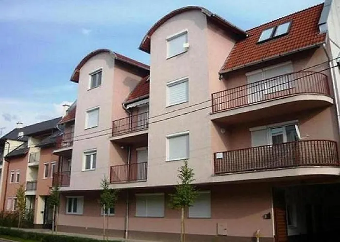 Apartment Major Street Apartman *